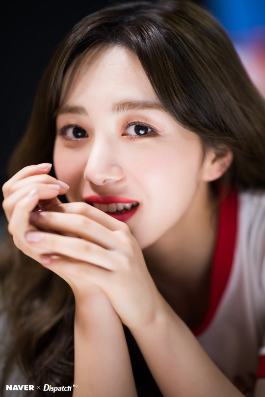 밢