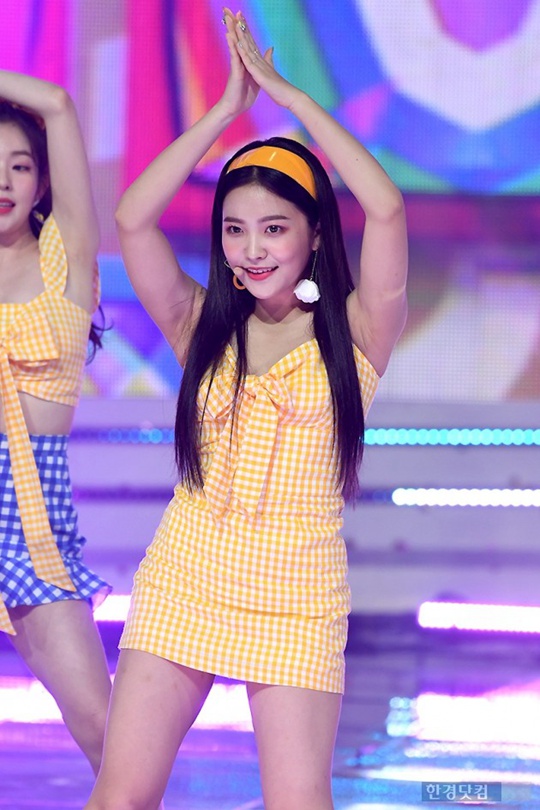 ˇ