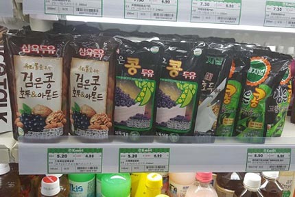 2018韓國品牌大獎今日揭曉
　　7月24日，“2018年韓國品牌大獎”頒獎典禮在韓國首爾君悅酒店隆重舉行。

　　韓國品牌大獎是韓國首個以消費者評價為核心評選指標的品牌獎項，也是韓國最具權威性和影響力的品牌排行榜。本屆評選設立了韓國品牌獎、杰出獎、特別獎、中國消費者喜愛的韓國品牌獎等四個獎項。