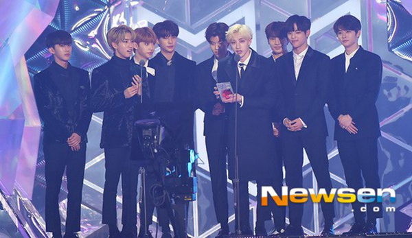 Stray Kids