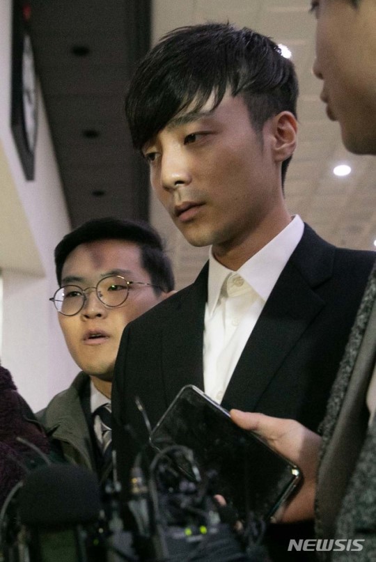 Roy KimSd{ ĿʹǸMD7