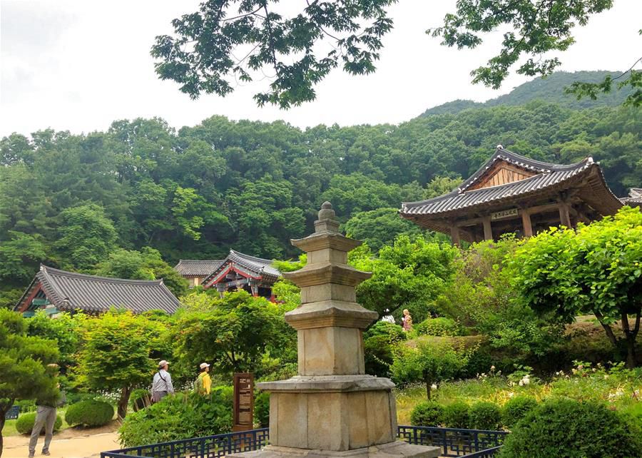 這是在韓國慶尚北道榮州市拍攝的浮石寺內一景（6月6日攝）。新華社記者 王婧嬙攝