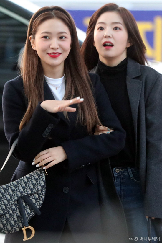ˇ