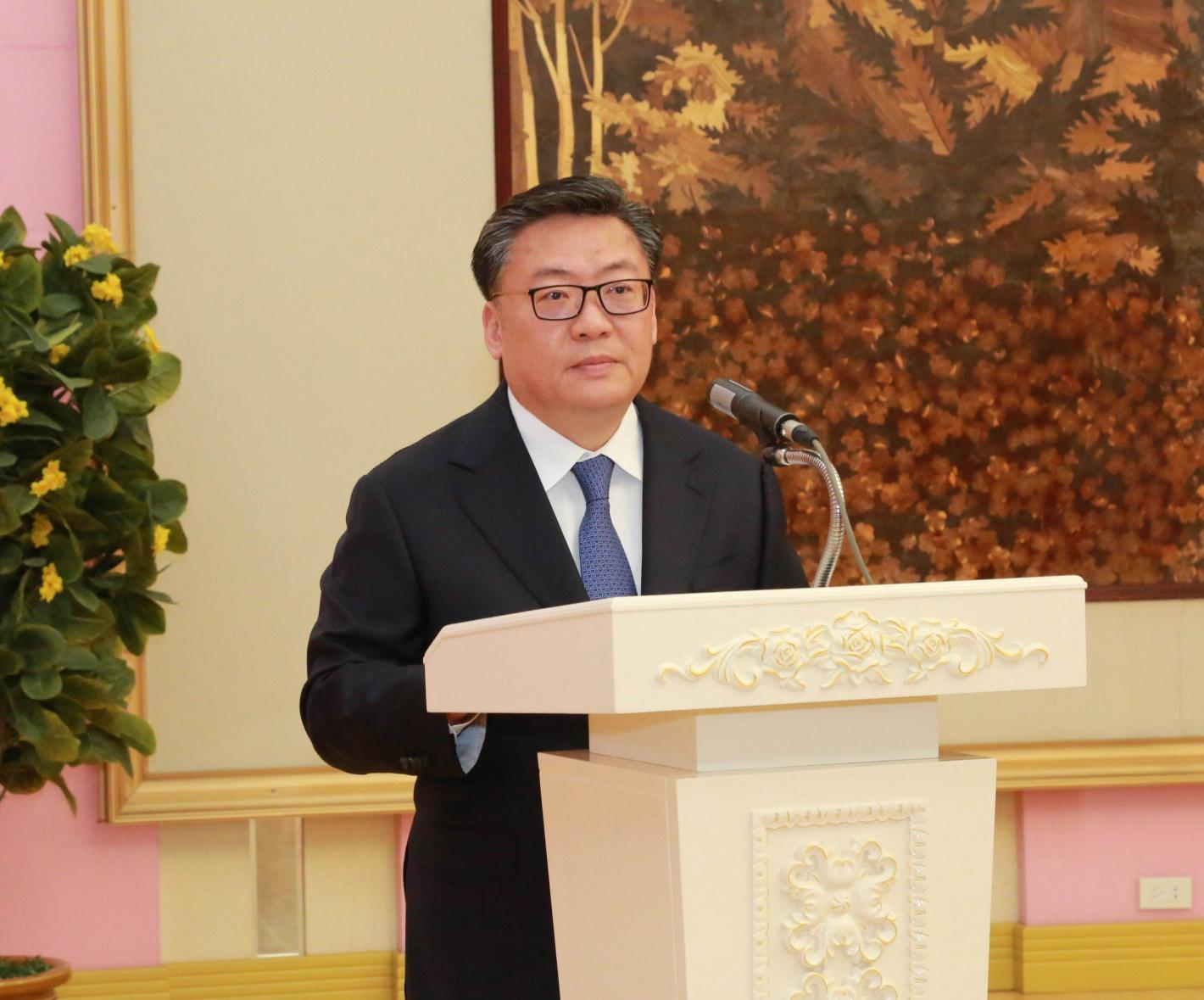 圖為中方代表團副團長、上海市委常委、宣傳部部長趙嘉鳴在宴會上致辭。中國駐朝鮮使館供圖