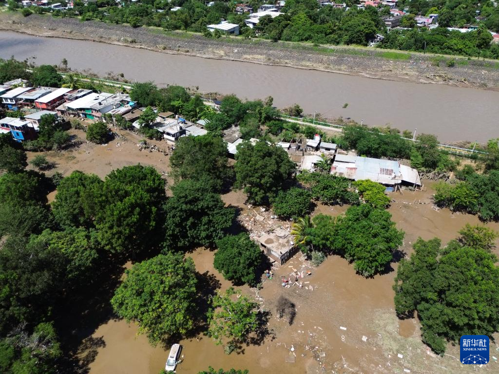 墨西哥強降雨死亡人數升至64人
