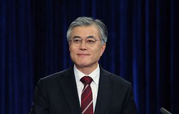韓總統候選人文在寅稱一張選票價值4500萬韓元圖為文在寅。（資料圖）