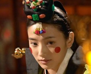韓劇《豪杰春香》新娘結婚照