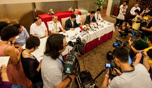 沙鋼船務全球追索海航資產 海航表示擱置糾紛先善后要緊圖為9月15日，海航就“海娜號”事件在北京召開新聞發布會。（新華社記者 張宇攝）