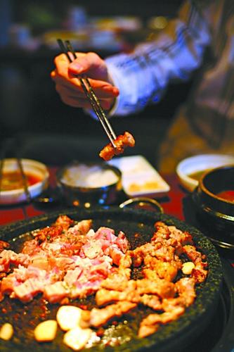 韓國人專門為五花肉過節　燒酒五花肉最佳搭配