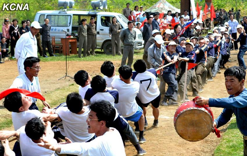 平壤工人拔河比賽