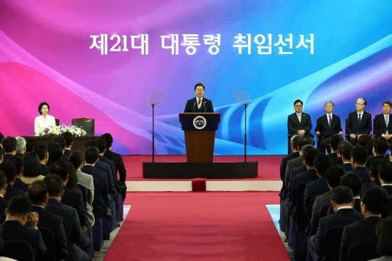民調：李在明執政首周支持率為58.6%
