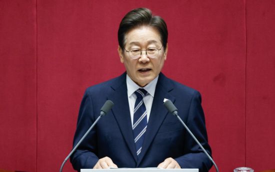 李在明就任后首次發表施政演說：要不分陣營立足韓國國家利益推進外交